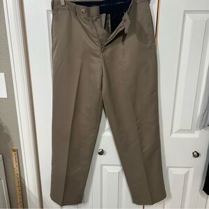 Croft and Barrow Men 32x30 plain front strait leg Tan Pants casual